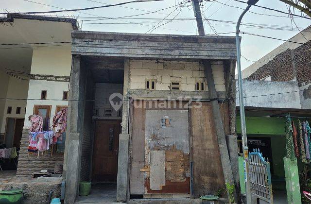 RUMAH SEMEMI SURABAYA 67678 1