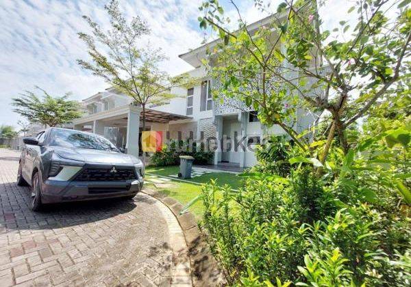 Rumah Mewah Hook 2 Lantai Di Perum Royal Bay 2