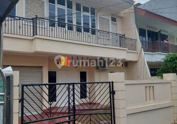 Rumah di Gading Kirana Barat kelapa Gading