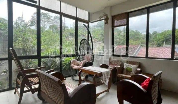 Rumah Mewah,suasana segar,buat healing cuco banget di Ciumbuleuit Bandung 1