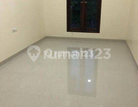 Rumah Cantik Murah 2lantai di Kemang Pratama 3 Bekasi  2