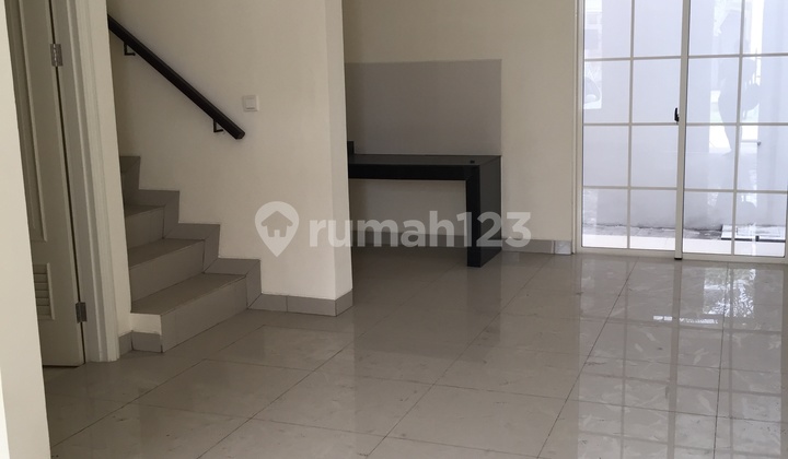 Rumah Green Lake hanya 2,5 M nego 2