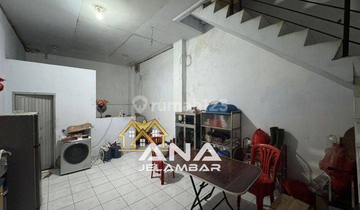 ANA RUMAH DEKAT JALAN RAYA UK 8X15M DI JELAMBAR 2