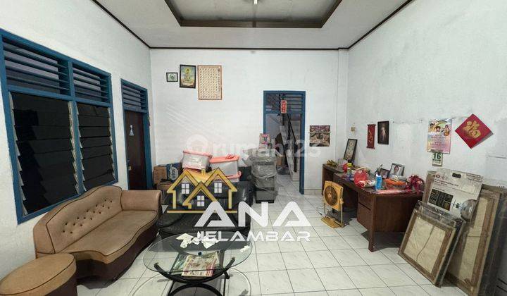 ANA RUMAH DEKAT JALAN RAYA UK 8X15M DI JELAMBAR 1