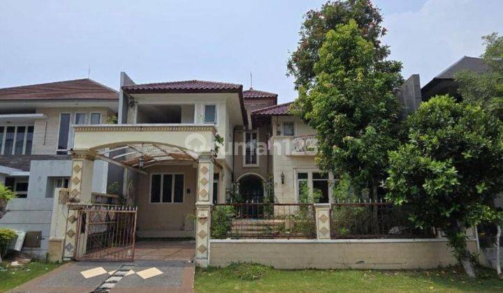 Rumah Villa Westwood Pakuwon City, Strategis 1