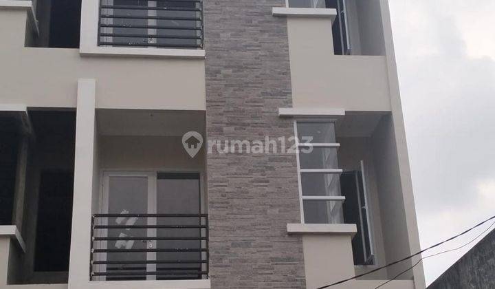 Dhyana rumah baru jelambar uk 4x20m akses jalan 3 mobil 1