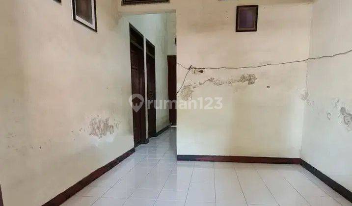 Rumah Semolowaru Elok STRATEGIS, ROW JALAN 2 MOBIL  2