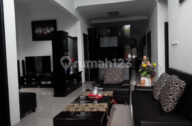 Grand and Lush House in Kemang Pratama (MW) 2