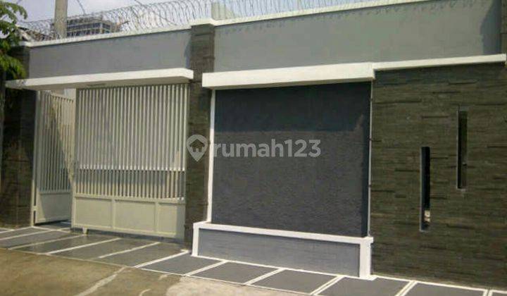 Rumah Minimalis Modern Di Solo Baru 1