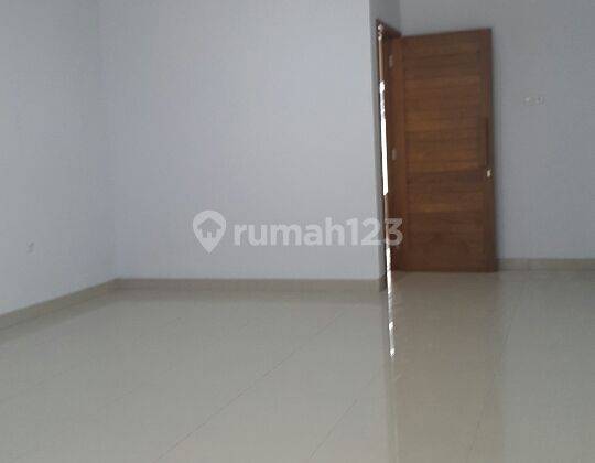 Rumah Minimalis Modern Di Solo Baru 2