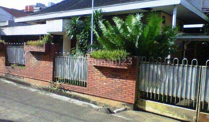 Rumah Nyaman dan Siap Huni di Kawasan Kebun Jeruk, Jakarta Barat 1