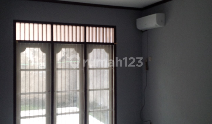 Rumah Di Komplek Tanjung Barat Indah 2