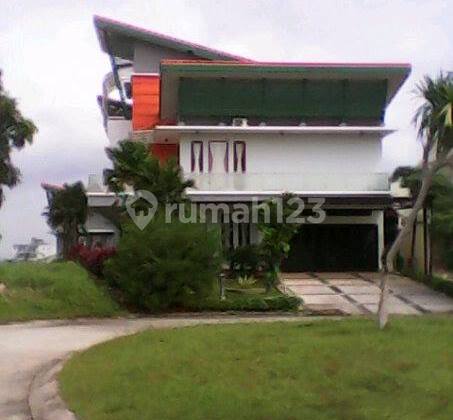 Rumah the best view pegunungan dan kota bogor siap huni sentul city