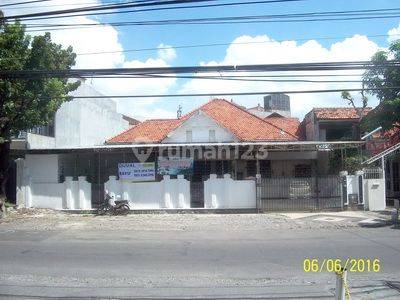 Rumah di Ronggolawe, Lokasi Strategis dkt Hotel Mercure dan Hotel Quest,  Pusat Kota. - TAN - 1