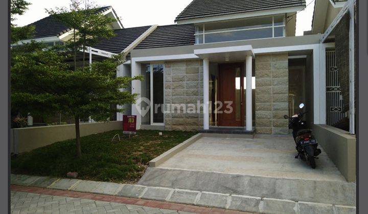 Rumah Premium di Lingkungan Elit Cirebon, Akses Kota Greenland Royal 1