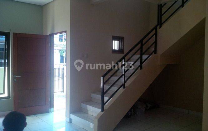 Rumah 2 lantai di Modernland Tangerang, Hanya dengan haga 1,2 M 1