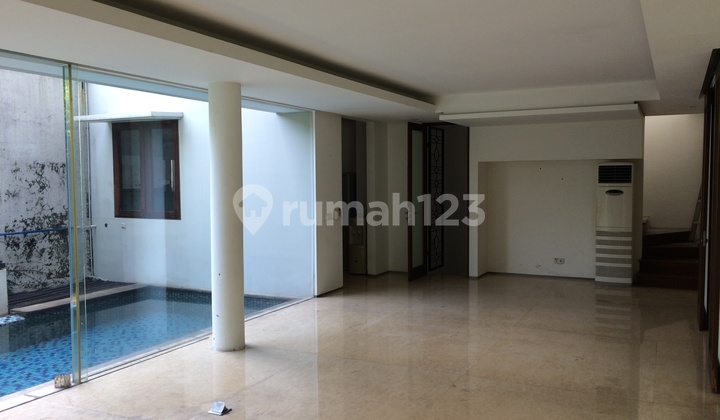 Modern House - Kebayoran Baru