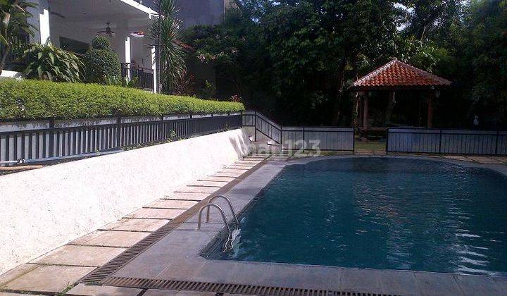 Spacious yard & Bright House in Kemang Area 1