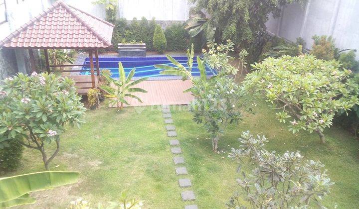 Big House..big Pool...spacious garden in kemang 2