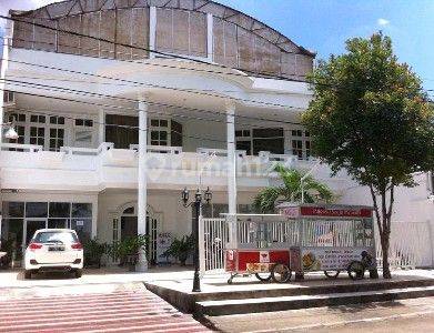 Rumah Kost di Raya Ketintang Madya, Bagus + Mewah, Lokasi Strategis + Ramai, dekat Kampus 1