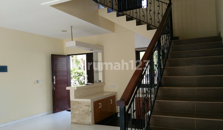 Villa Cantik Nan Asri Kerobokan Area 2