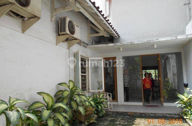 Menteng , Jl. Sumenep , Rumah Terawat Kawasan Thamrin, 2