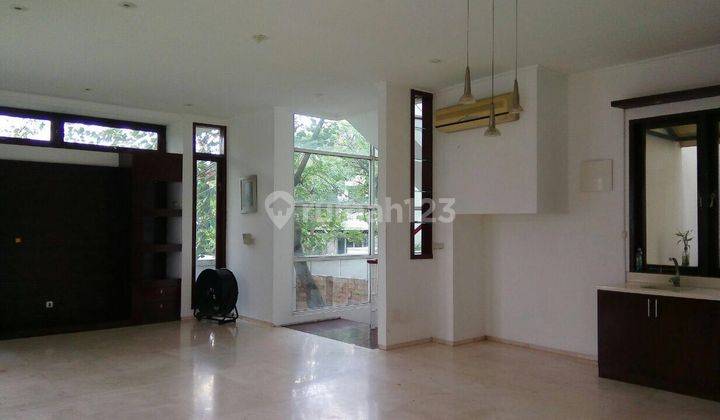 Rumah cantik semi furnished di kemang 1