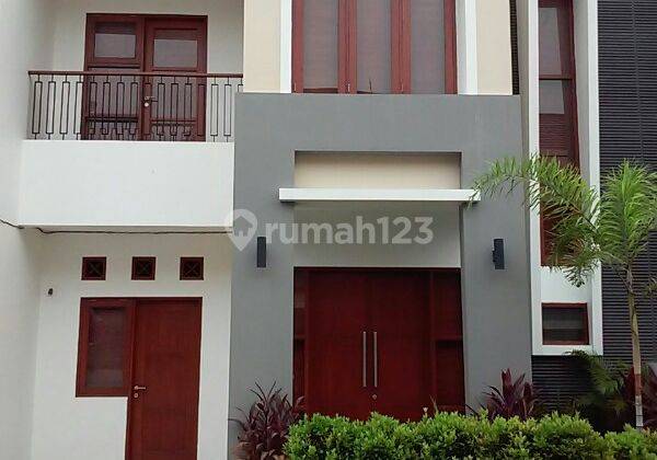 Rumah CLuster Murah di Tebet 1