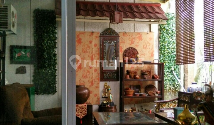 rumah cantik siap huni, lokasi strategis. 2