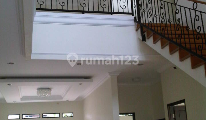 Comfortable and Ready-to-Occupy House in Bintaro Sector 1 Area 2