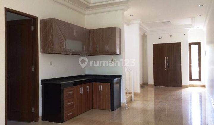 Rumah siap huni dalam town house pejaten Jakarta selatan 2