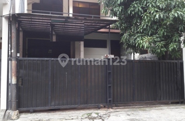 Pondok Indah , dekat  Pondok Indah Mall