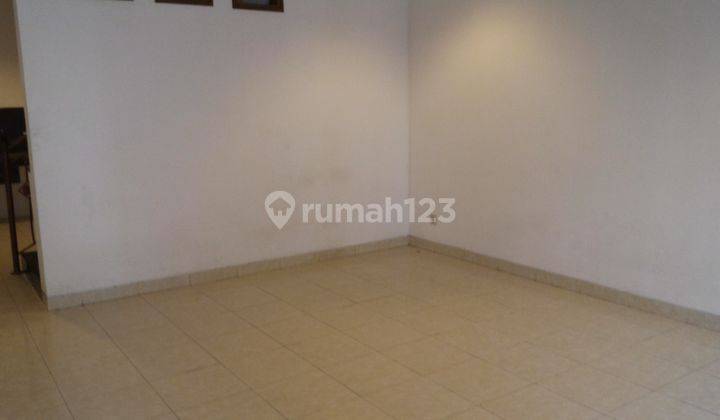 Nego Sampai Deal Rumah 2,5 Lt Lokasi Terletak di Kompleks Perumahan Elit, Aman Dan Nyaman 2