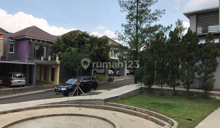 Siap Huni Kota Legenda Cibubur. Depan Taman 1