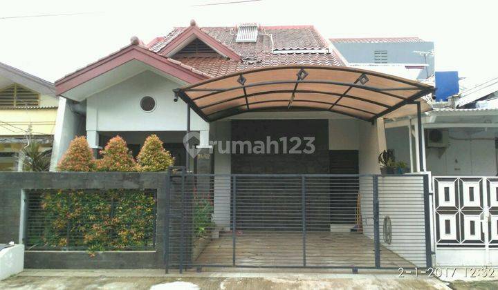 Rumah 2 Lantai di Bona Indah 1