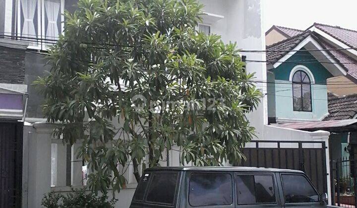 Rumah cantik baru renovasi total di Bukit Cimanggu City Bogor 1