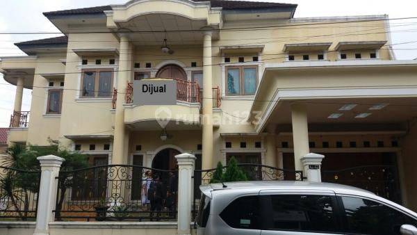 Dijual Rumah Mewah Indah Luas Komplek Pulogebang 1