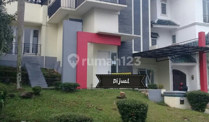 Disewakan pertahun rumah siap huni asri semi furnish