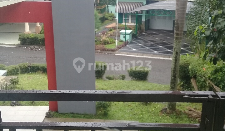 Disewakan pertahun rumah siap huni asri semi furnish 2