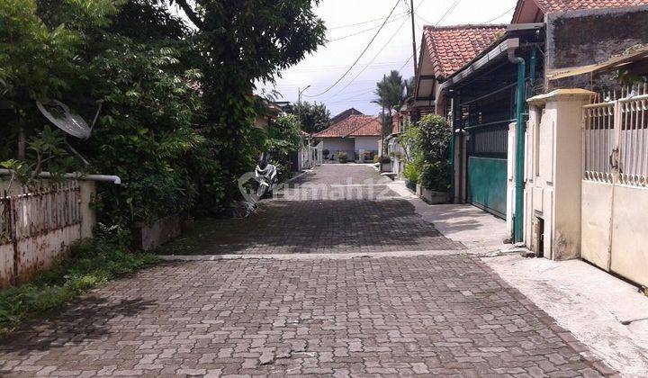 Rumah hitung tanah di komplek baturaden ciwastra bandung. 2