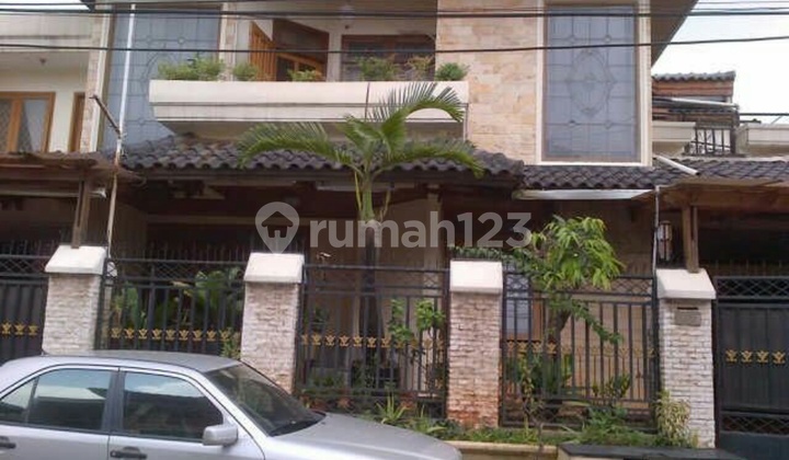 Rumah Hoek ditengah Kota ( IT)