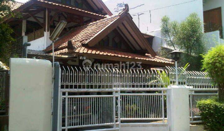 Rumah tengah kota daerah erlangga 1