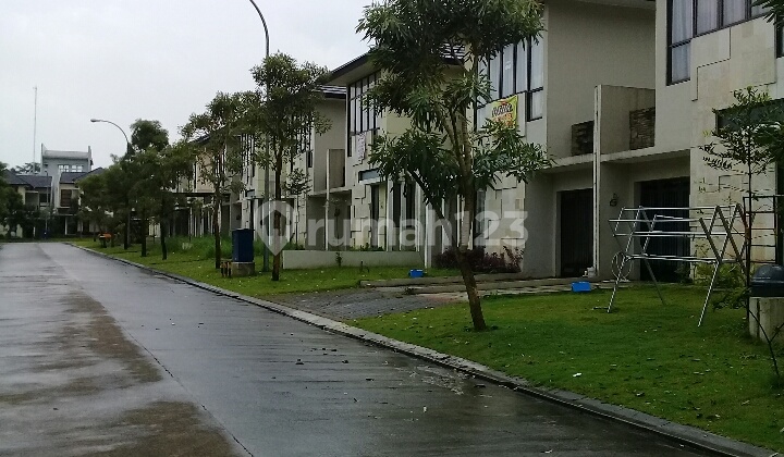 Semi-furnished two-story house 2