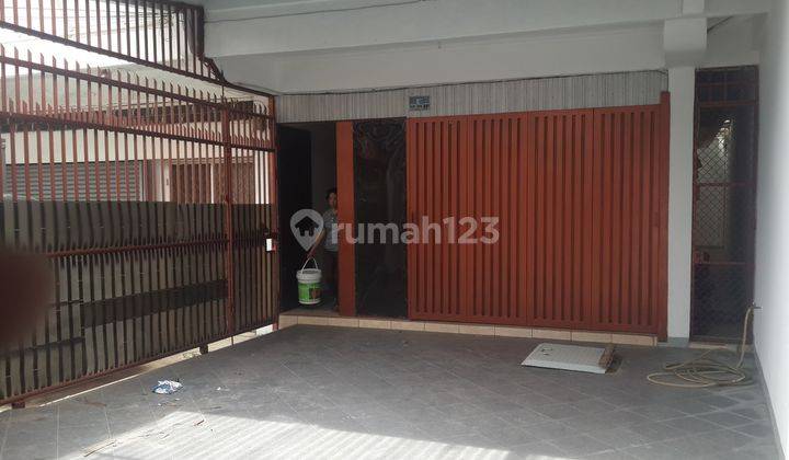 Rumah Siap Huni di Pusat Kota, Dekat Ke Pasar Baru Mangga Besar