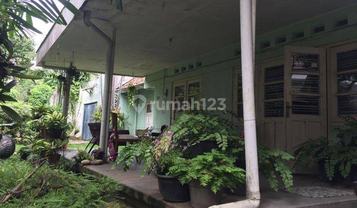 Rumah lama di Jl. Dharmawangsa Kebayoran Baru 1