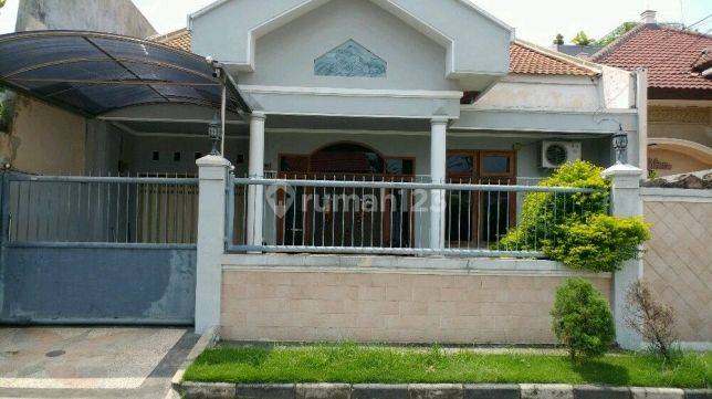 Rumah bagus ROW jalan besar di Mulyosari Prima, Surabaya 1