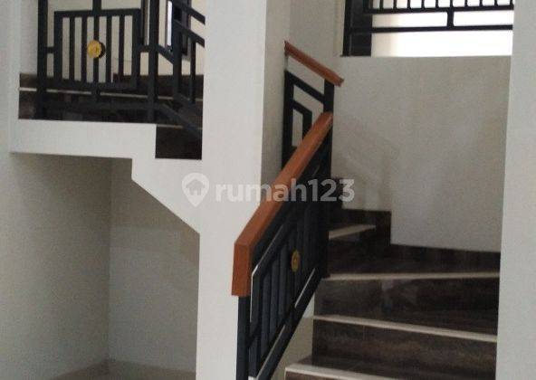 Rumah Minimalis Di Dekat Mall Pondok Gede jatiwaringin 2