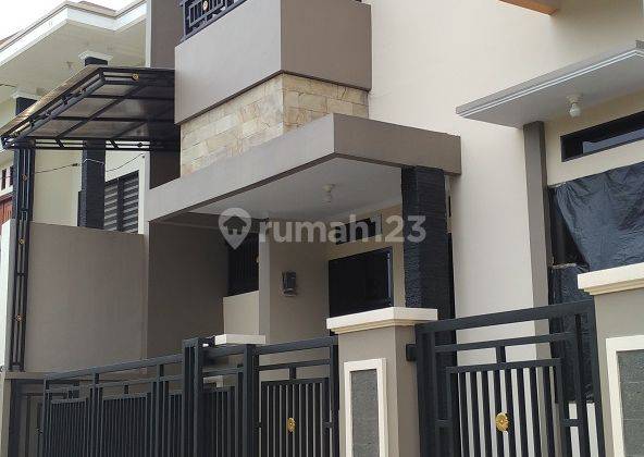 Rumah Minimalis Di Dekat Mall Pondok Gede jatiwaringin 1