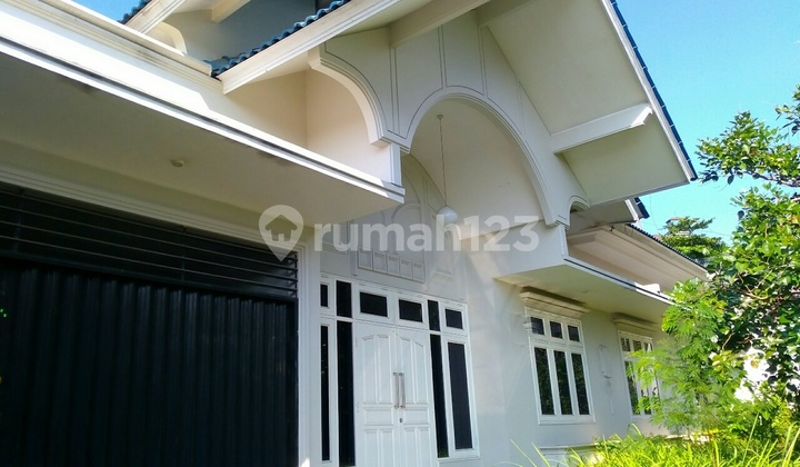 Rumah elite tengah kota 1