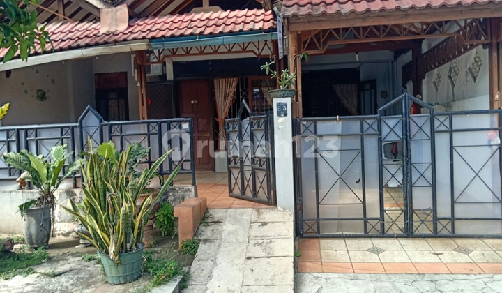 rumah strategis dan luas tanahnya besar